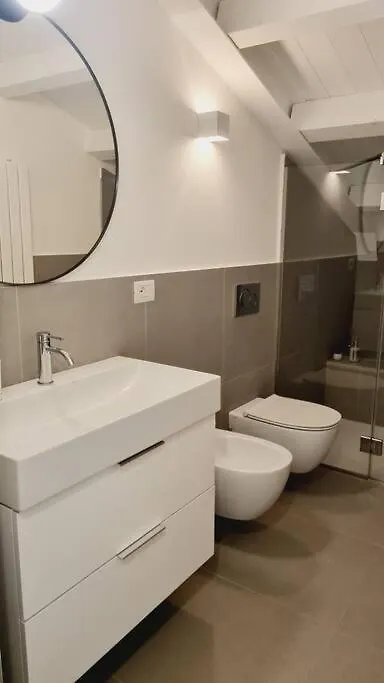 Duomo 10Min Shopping&Relax Fast Wifi & Balcony Apartment Milan