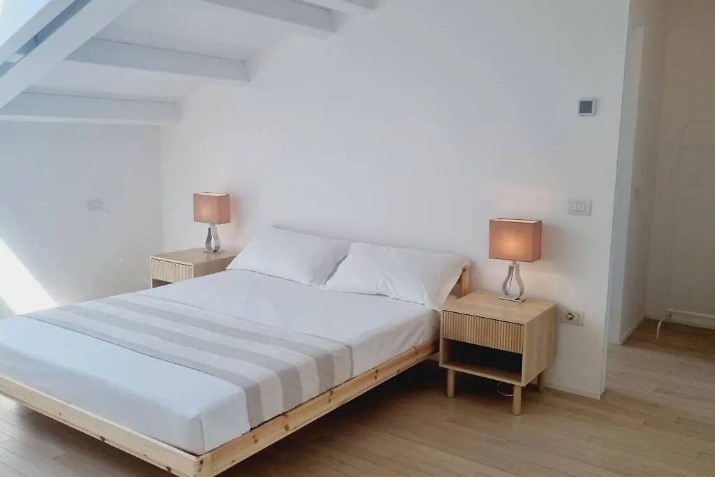 Duomo 10Min Shopping&Relax Fast Wifi & Balcony Apartment Milan