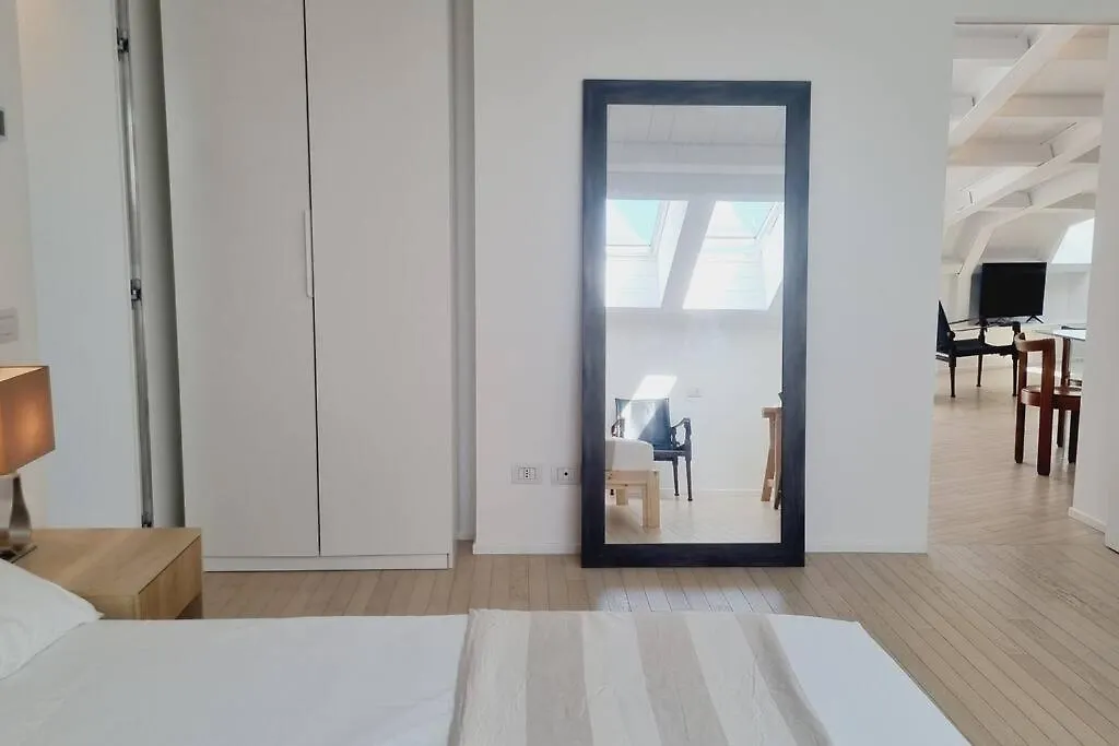 Duomo 10Min Shopping&Relax Fast Wifi & Balcony Apartment Milan 0*,  Italy